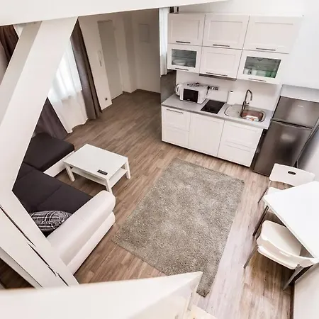 Deluxe Mansard In Karlin *