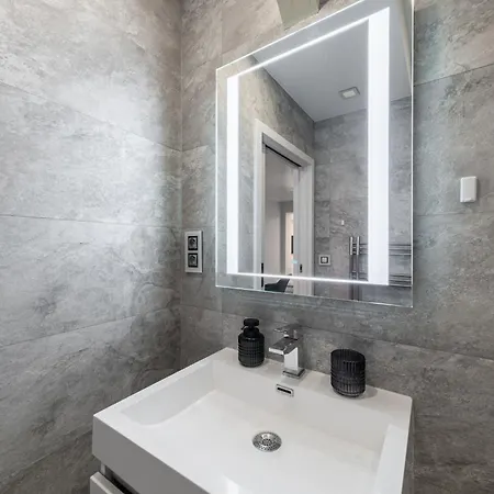 Karlin Boutique Loft By Livingclub דירה
